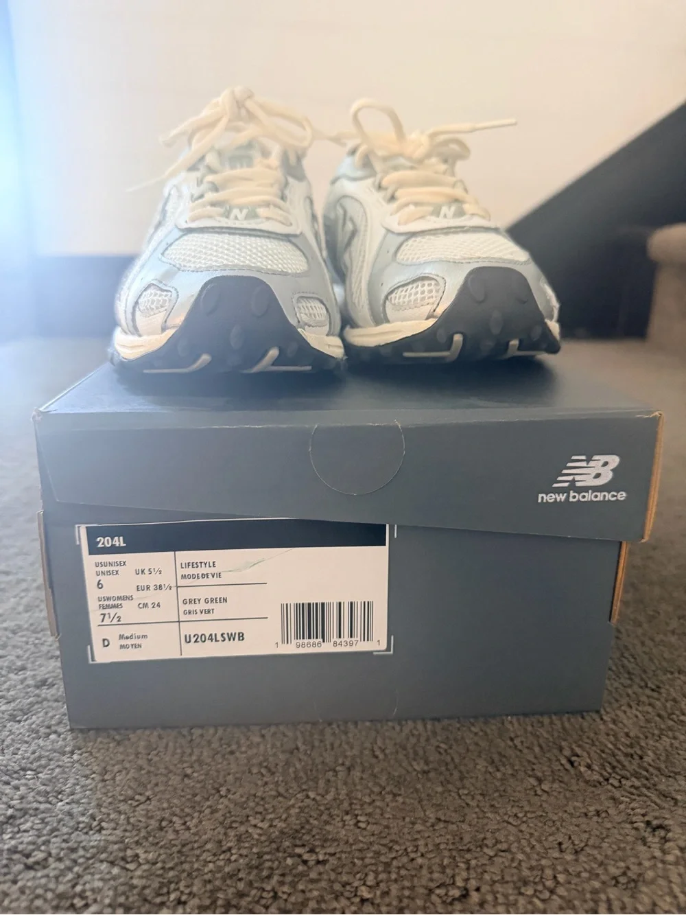 New Balance 204L Unisex in Grey Green